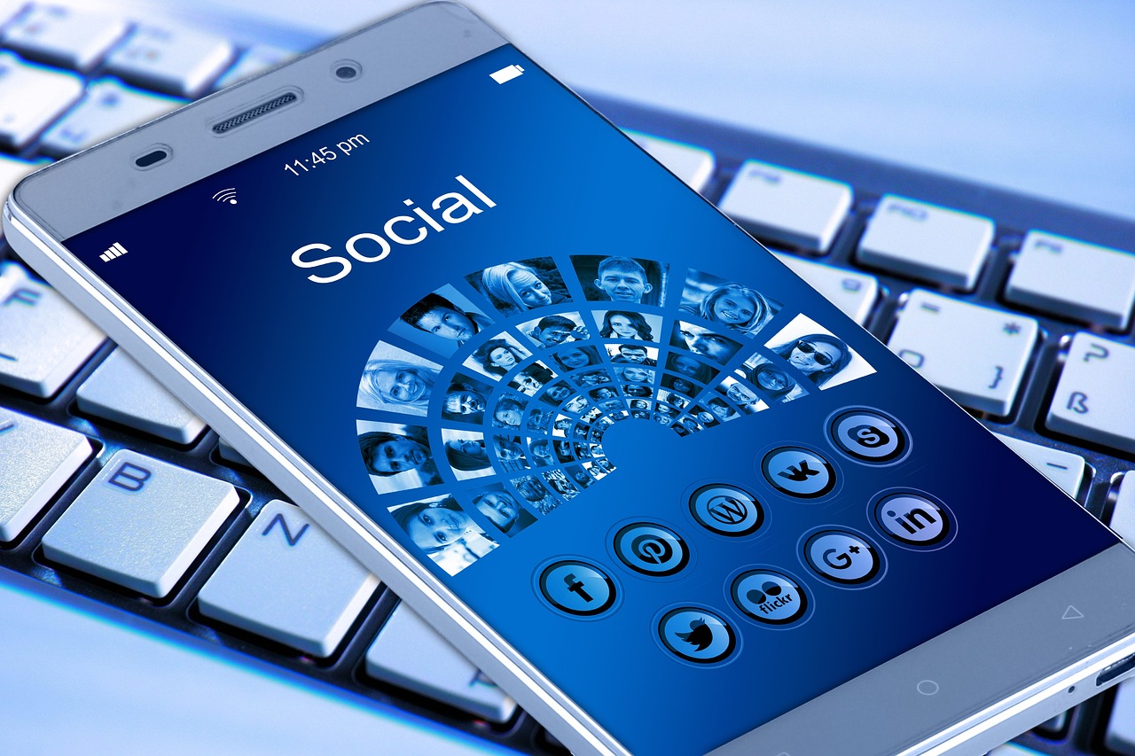 Falta de regulamentação das redes sociais pode afetar campanha eleitoral de 2024
